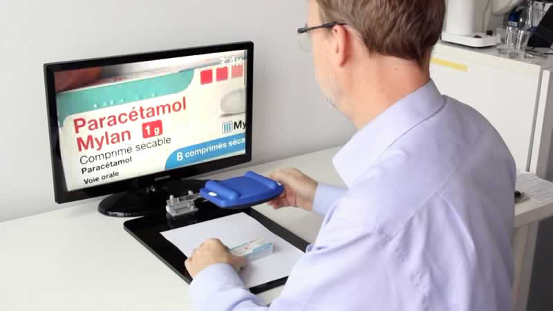 Froggyloupe per leggere indicazioni su confezioni di medicinali